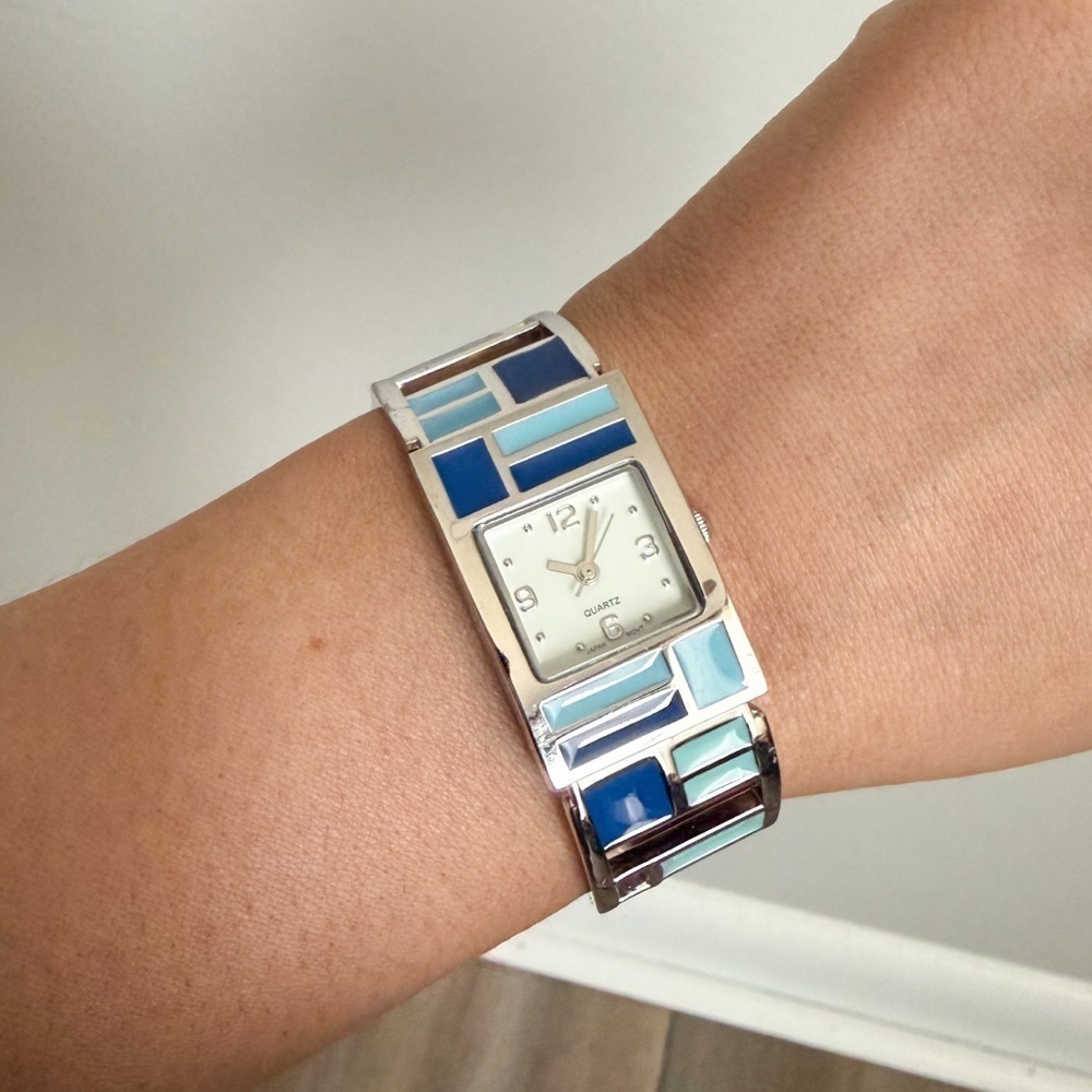 NWT vintage Avon Mosaic quartz cuff wristwatch blue silver stainless steel funky